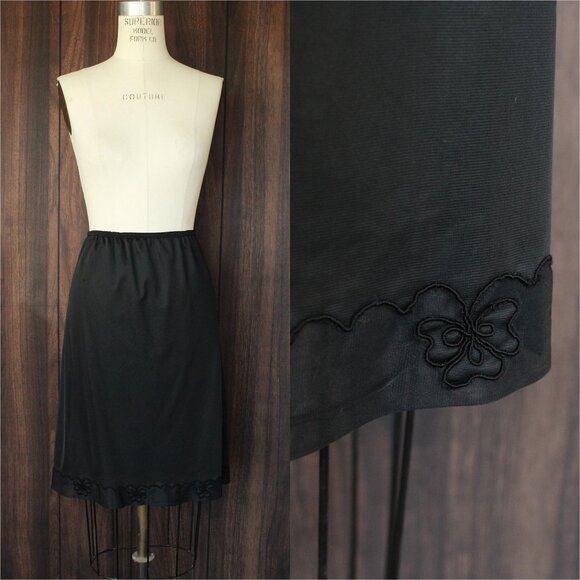 Vintage 1960s 1970s Half Slip, Carol Brent Black Nylon with Shamrock, Size Small - Picture 1 of 10